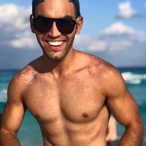 Meet your Posher, Rene